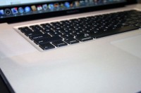 macbook pro unibody 17 52 200x133 - Le nouveau MacBook Pro 17&quot; [Janvier 2009] Le nouveau MacBook Pro 17&quot; [Janvier 2009]