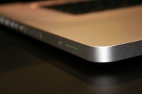 macbook pro unibody 17 62 200x133 - Le nouveau MacBook Pro 17&quot; [Janvier 2009] Le nouveau MacBook Pro 17&quot; [Janvier 2009]
